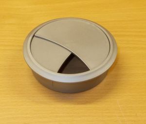 Průchodka kabelová, zaklapávací 70 mm - stříbrná