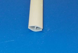 spojovací lišta na plastové příborníky - délka 59cm