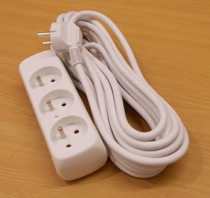 Prodlužovací kabel, 7m, 3zásuvky , 1 kus